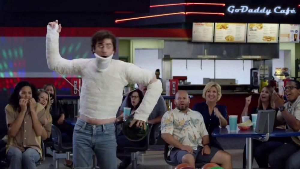 godaddy-armless-bowling-large-4